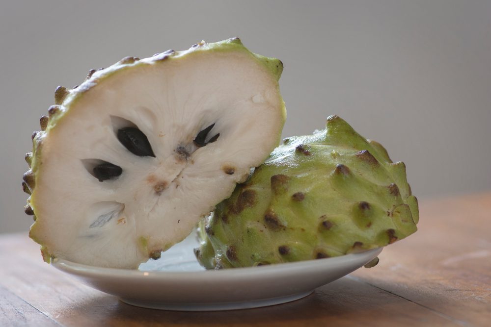 فاكهة كريمية بيضاء/Shutterstock 