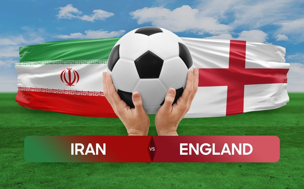 مباراة إيران وإنجلترا بكأس العالم 2022 مثلاً شهدت تبديلاً مبكراً بسبب الإصابة - ShutterStock