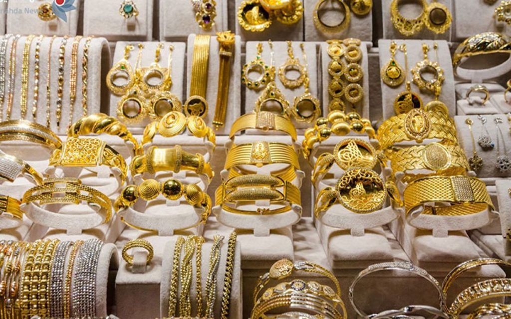 تعويم جديد للجنيه يدفع المصريين إلى أسواق الذهب