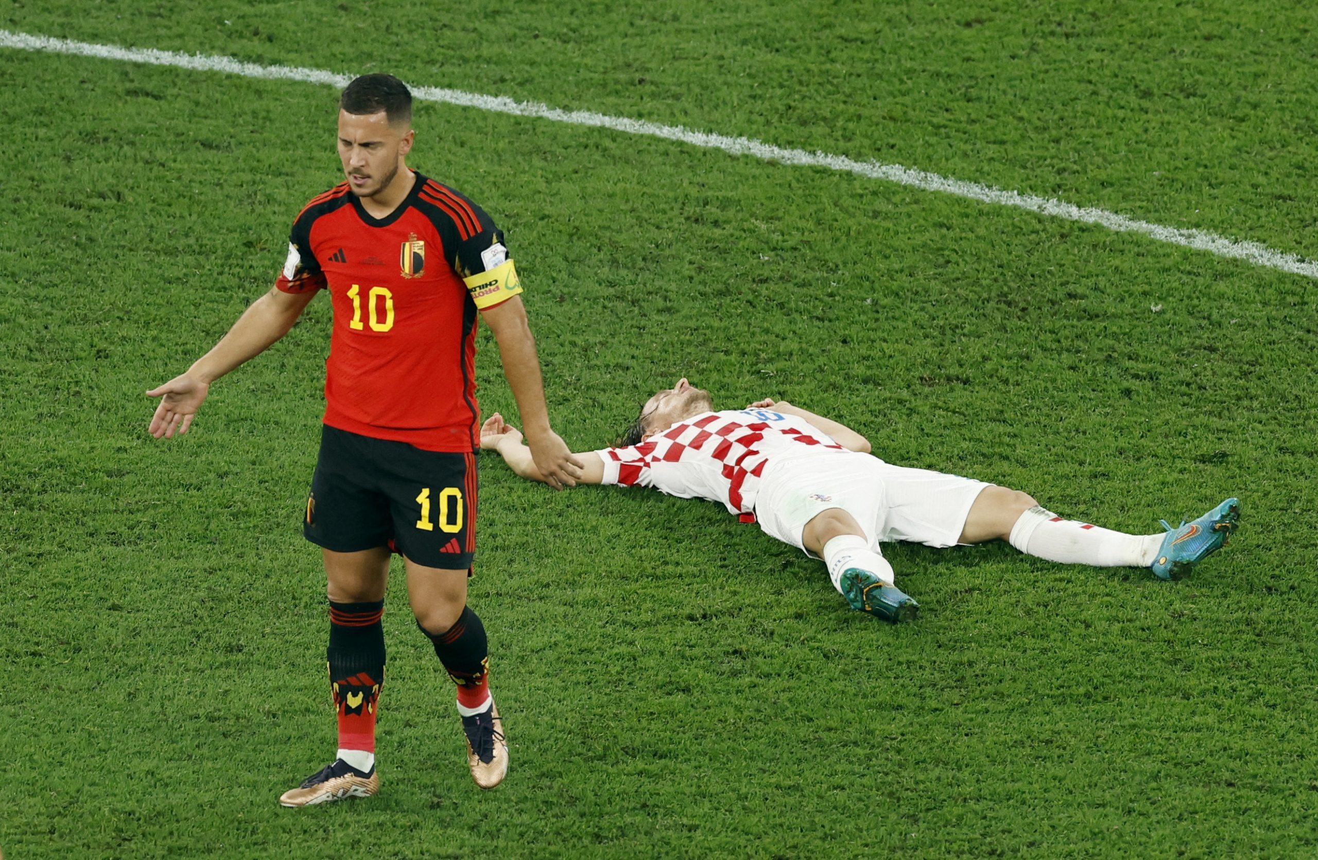 عقب خروج فريقه من دور المجموعات لكأس العالم 2022.. هازارد قائد بلجيكا يعتزل دولياً