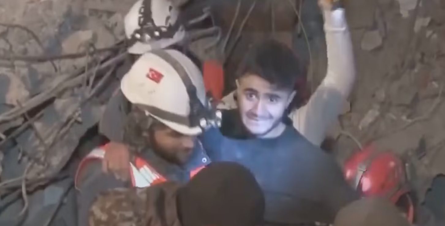 قضى عدنان محمد كوركوت 94 ساعة محاصرًا في قبو