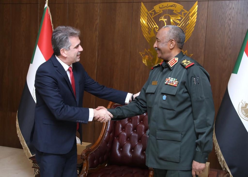 إسرائيل تكشف موعد توقيع اتفاق التطبيع مع السودان.. وزير خارجية تل أبيب غادر الخرطوم دون لقاء “حميدتي”