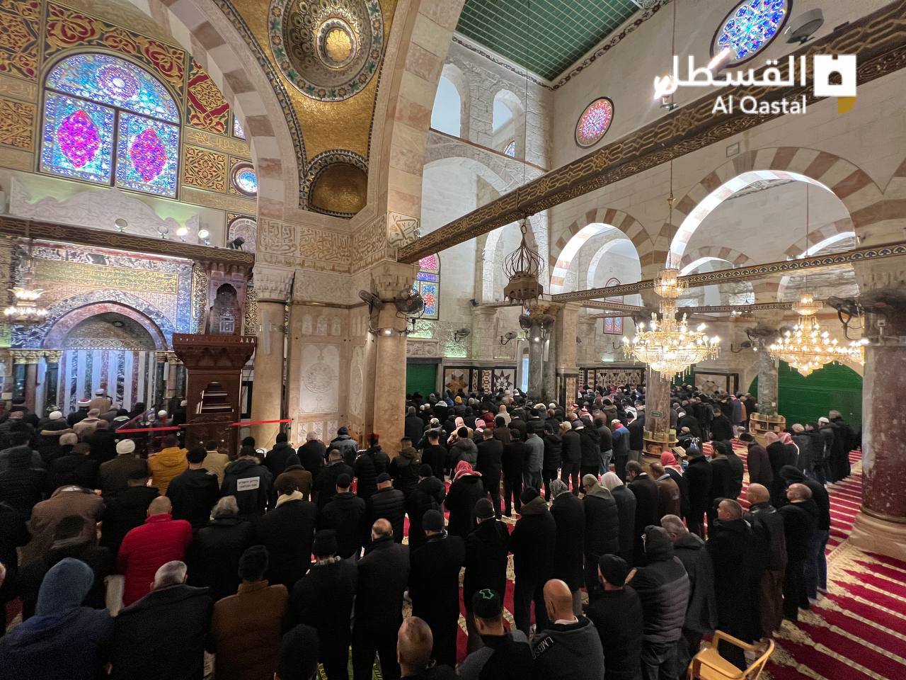 مئات الفلسطينيين يقيمون صلاة الغائب على أرواح ضحايا زلزال تركيا-