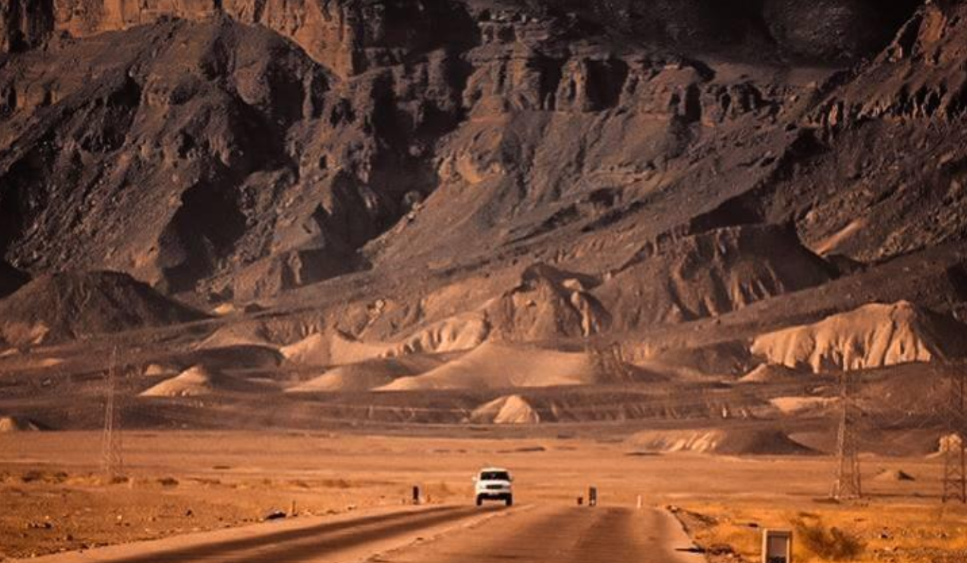 منظر صحراوي لكاف الجنون| مواقع التواصل