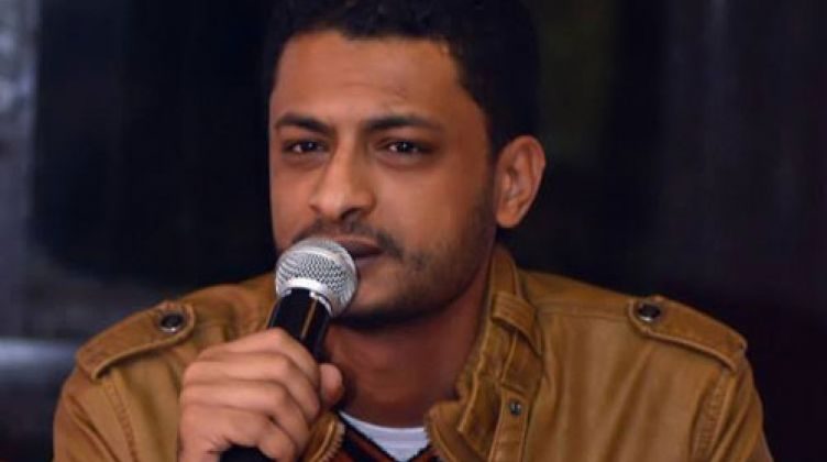 مؤلف أغنية “بلحة” يضرب عن الطعام ويمتنع عن أخذ الأدوية.. بعث رسالة من محبسه عن تفاصيل اعتقاله