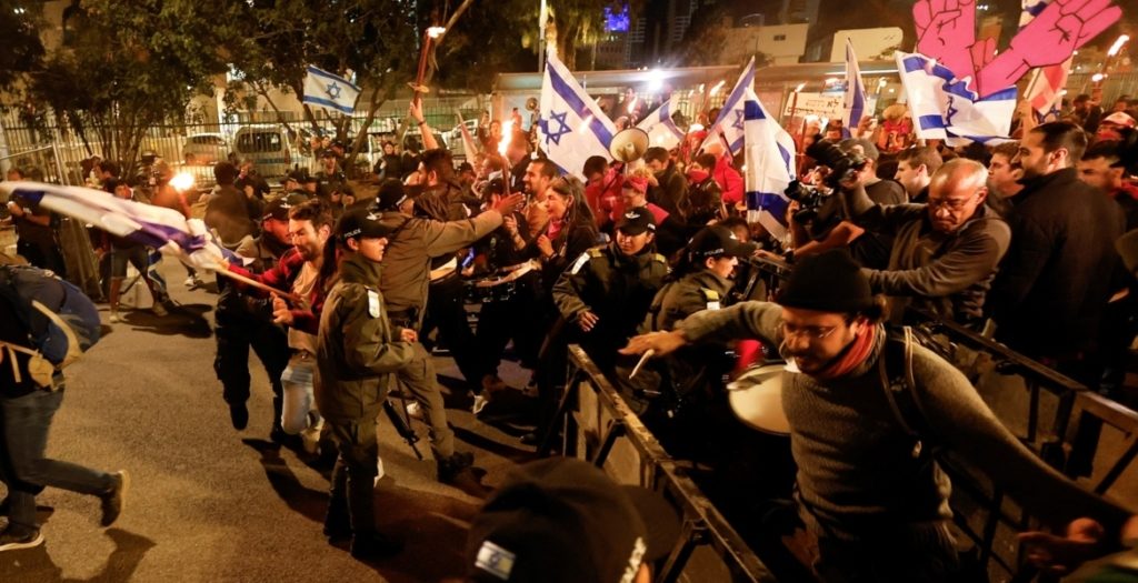 إسرائيل احتجاجات غانتس