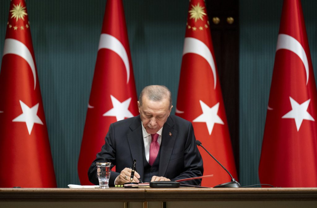 أردوغان يوقع مرسوما بتقديم الانتخابات التركية 2023، إلى 14 مايو 2023/ AA