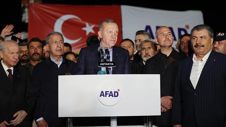 أردوغان: إمكانيات الدولة والشعب “مكرسة” لمنطقة الزلزال.. والمساعدات العربية تتواصل لدعم المنكوبين