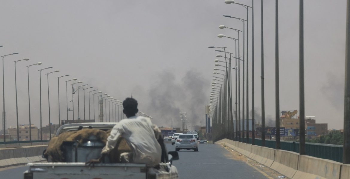 القتال في السودان بين قوات الدعم السريع والجيش يوقع قتلى بصفوف المدنيين - رويترز