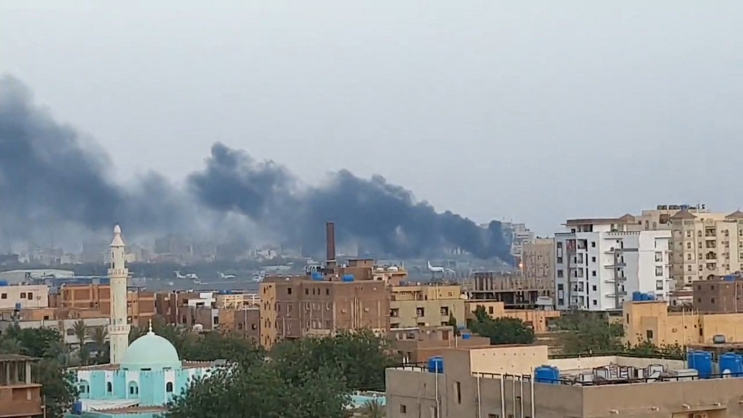 تجدد القتال بين قوات الدعم السريع والجيش السوداني/ رويترز