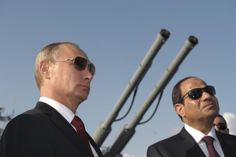 الرئيس المصري عبد الفتاح السيسي ونظيره الروسي فلاديمير بوتين