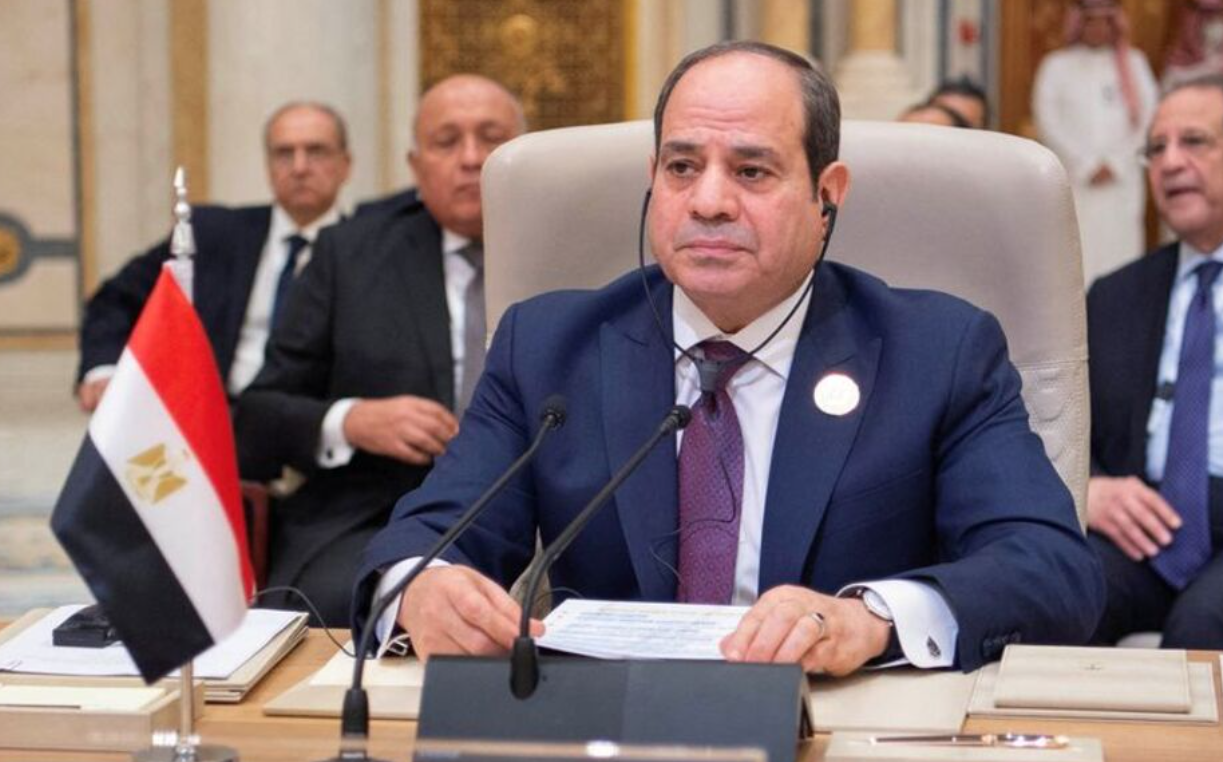 أعلن عبد الفتاح السيسي عدم تعويم الجنيه المصري من جديد (رويترز)