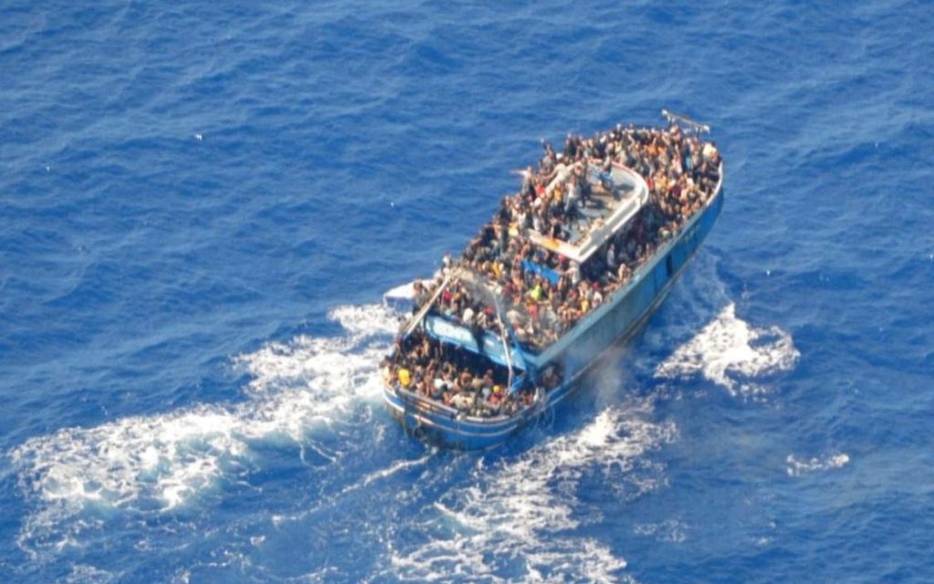 اليونان غرق قارب مهاجرين