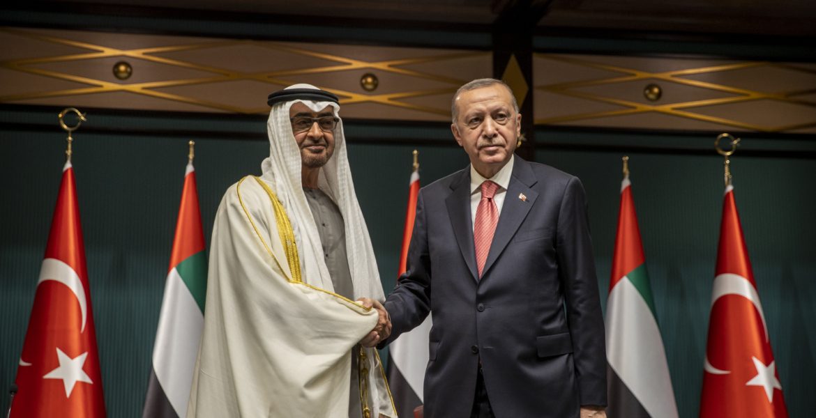 أردوغان يتوجه إلى الإمارات قادماً من قطر.. يختتم في أبوظبي جولة خليجية شملت 3 دول