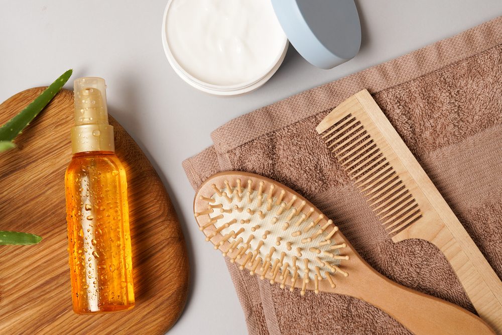 7 reasons why you should use a wooden comb to style your hair 