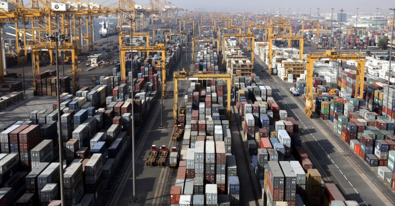 ميناء جبل علي بدبي أحد أكبر مراكز التصدير بالعالم/رويترز<br>
