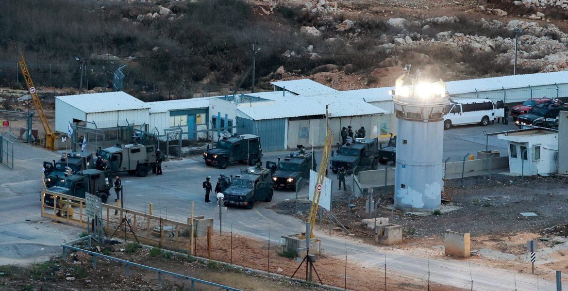 سجن عوفر التابع للاحتلال الإسرائيلي قرب رام الله/رويترز