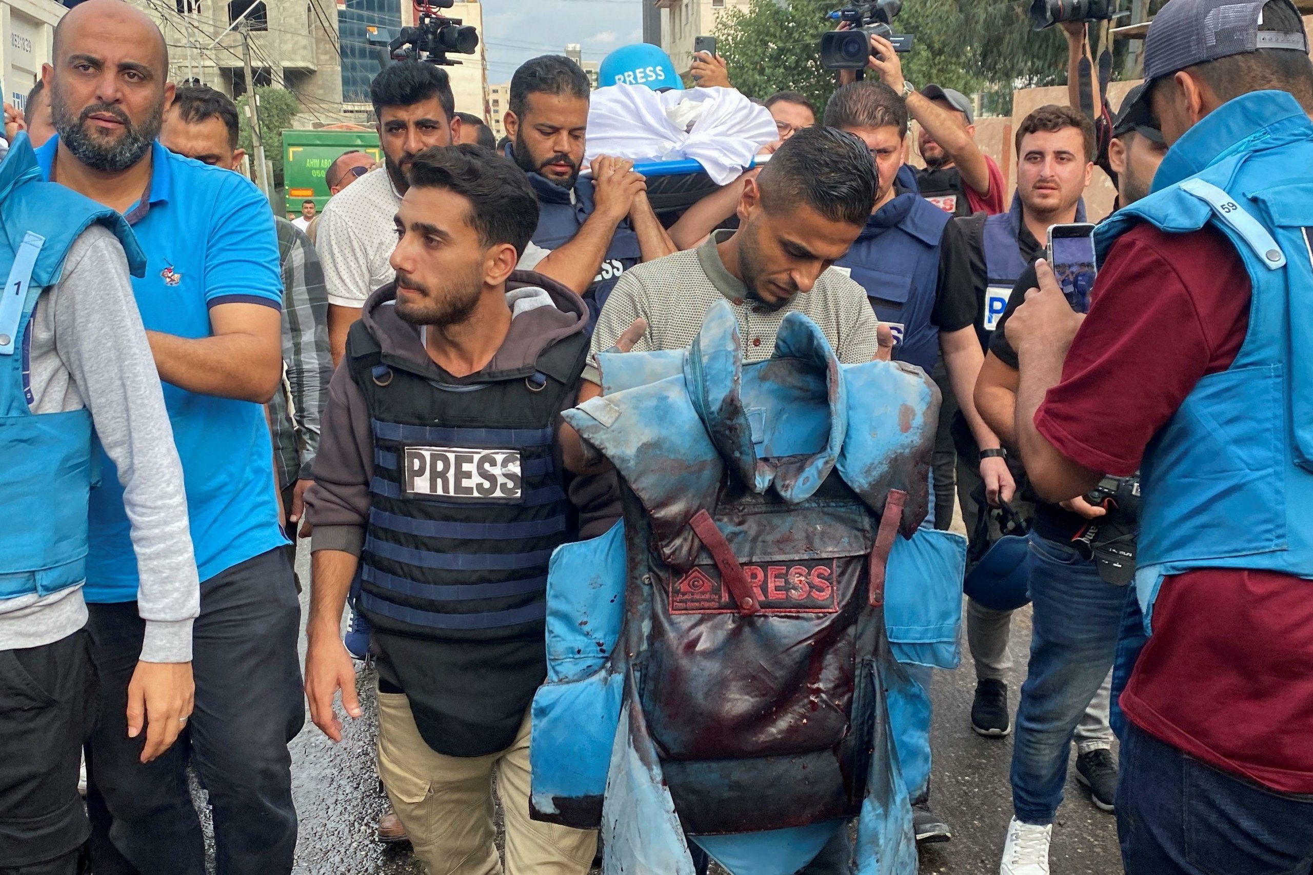 إستشهاد صحفيين من غزة| رويترز