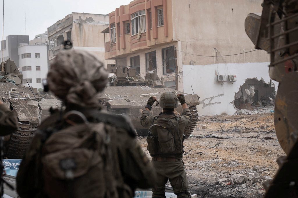 İşgal ordusundan askerler - Reuters<br>