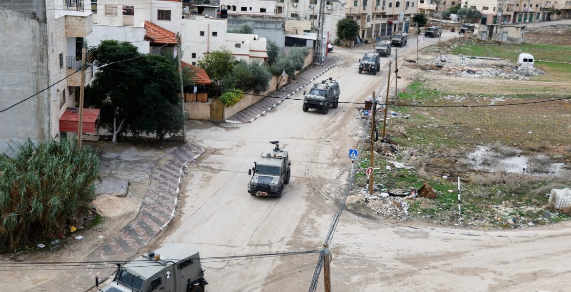 قوات الاحتلال الإسرائيلي بمدينة طوباس في الضفة الغربية/ رويترز