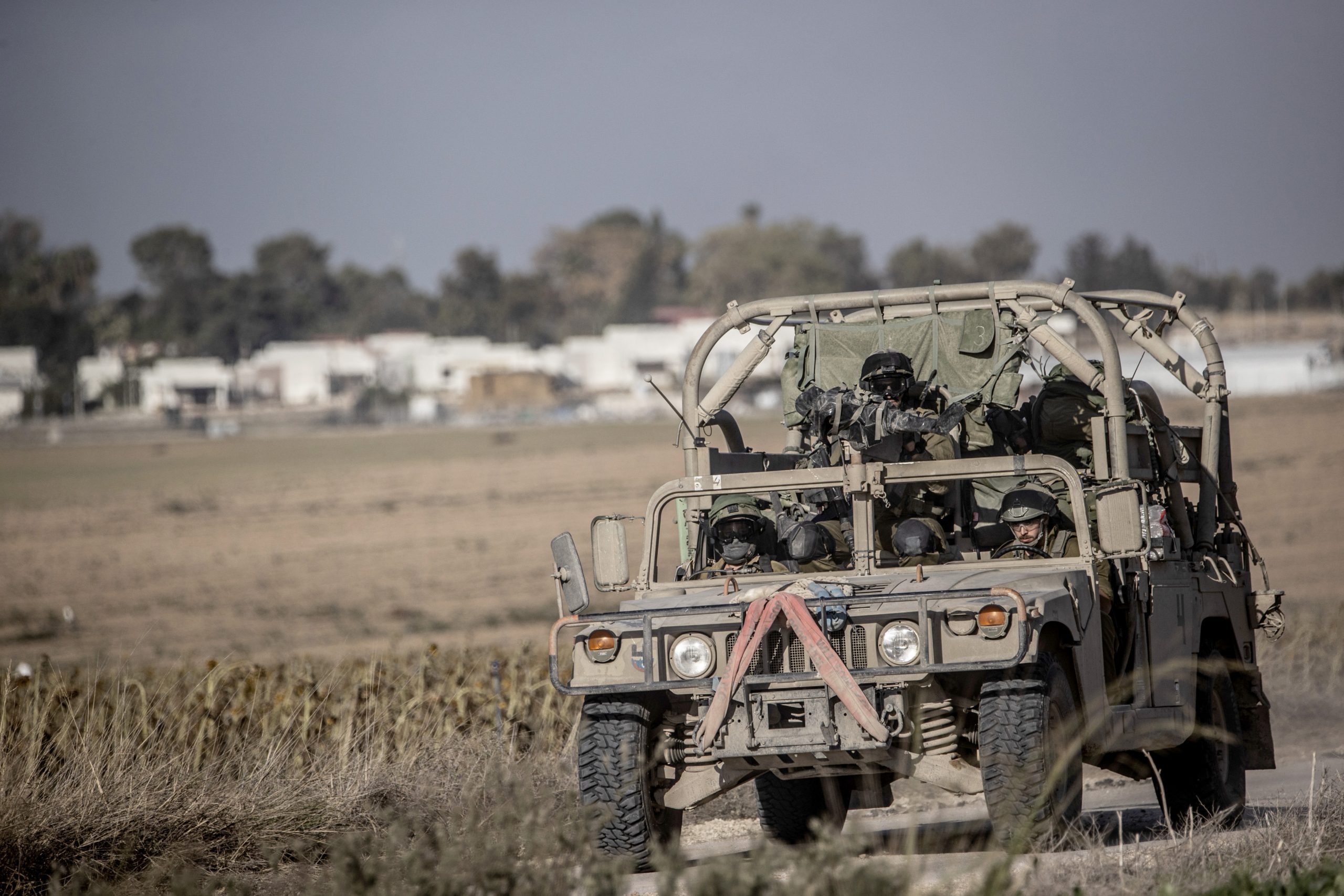 قوات لجيش الاحتلال الإسرائيلي قرب غزة/ الأناضول