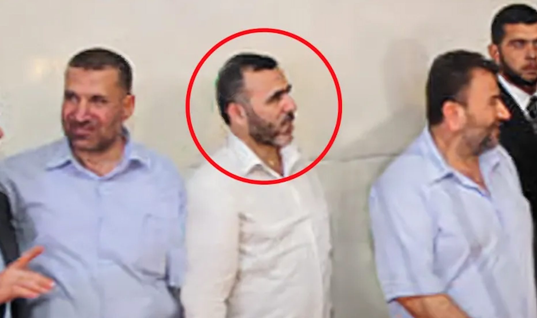  القيادي الفلسطيني مروان عيسى؟   الرجل الثاني في "القسام" Screenshot-2023-12-05-at-12-40-26-pm