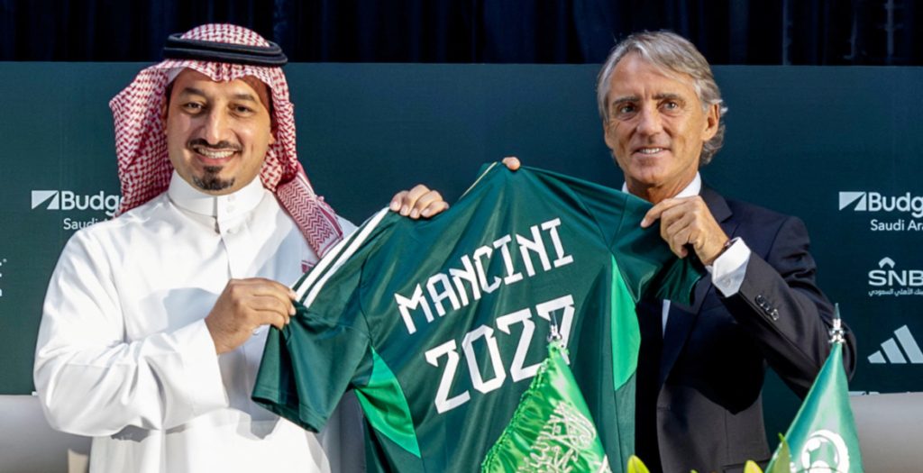 الإيطالي روبيرتو مانشيني مدرب منتخب السعودية