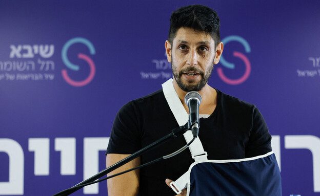 الفنان الإسرائيلي الشهير أصيب في معارك مع المقاومة بغزة/ القناة 12