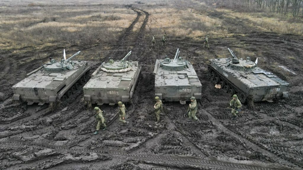 أوكرانيا تعلن تعرضها لهجوم روسي بعشرات الصواريخ