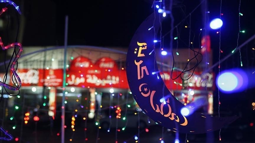 دول تبدأ الإعلان عن أول أيام الصيام.. رمضان يبدأ الإثنين في بلدان أوروبية وترقب بالعالم الإسلامي