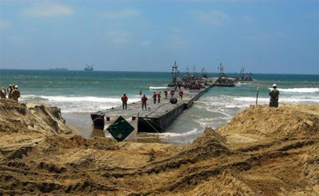 إنشاء لسان بحري بغزة ضمن إقامة ممر من قبرص إلى غزة بحراً لإيصال المساعدات - القناة 12 العبرية