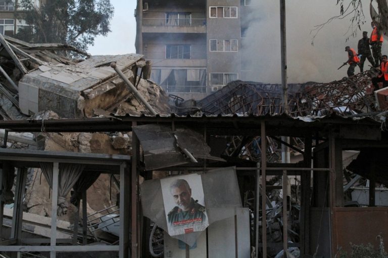 جانب من الدمار الذي خلفه الهجوم الإسرائيلي على القنصلية الإيرانية في دمشق/ رويترز