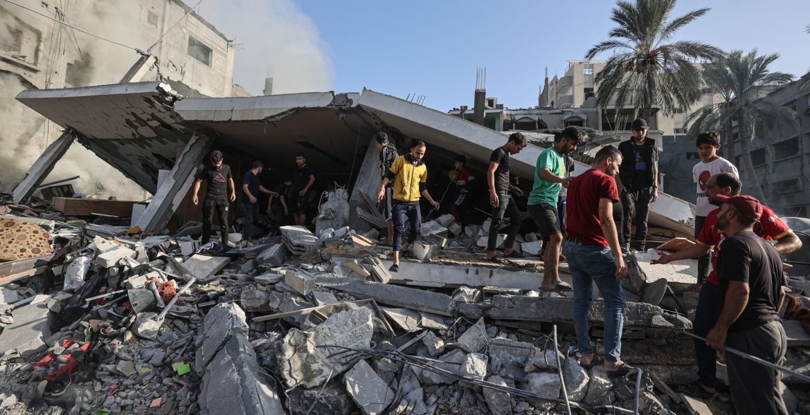 آثار قصف للاحتلال الإسرائيلي على غزة/الأناضول