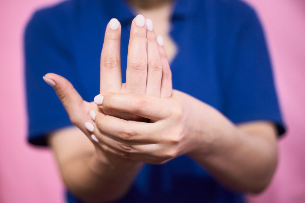 متلازمة اليد الغريبة ـ مصدر: shutterstock