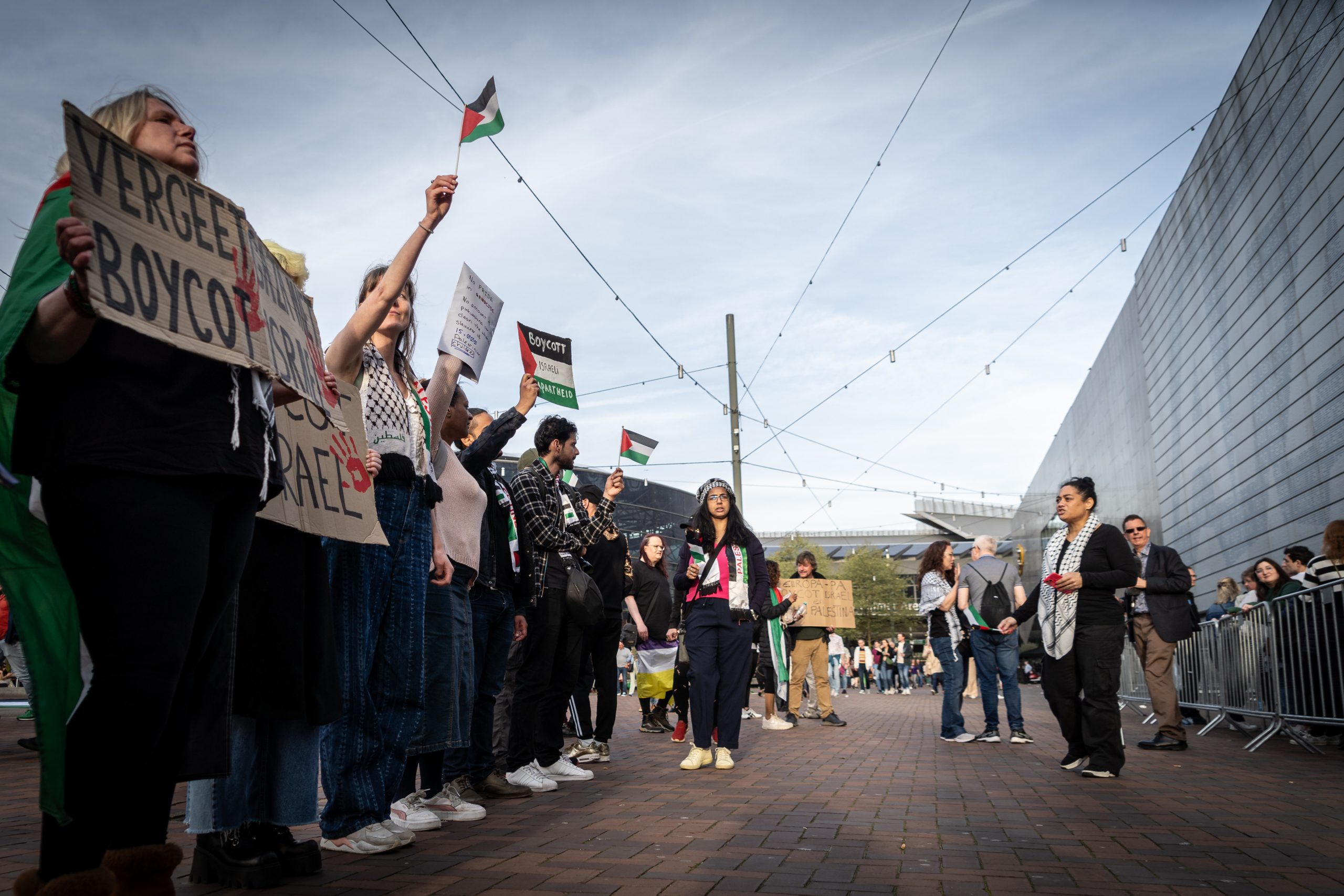 <strong>مظاهرات من أجل فلسطين في اليوروفيجن – المصدر: reuters </strong>