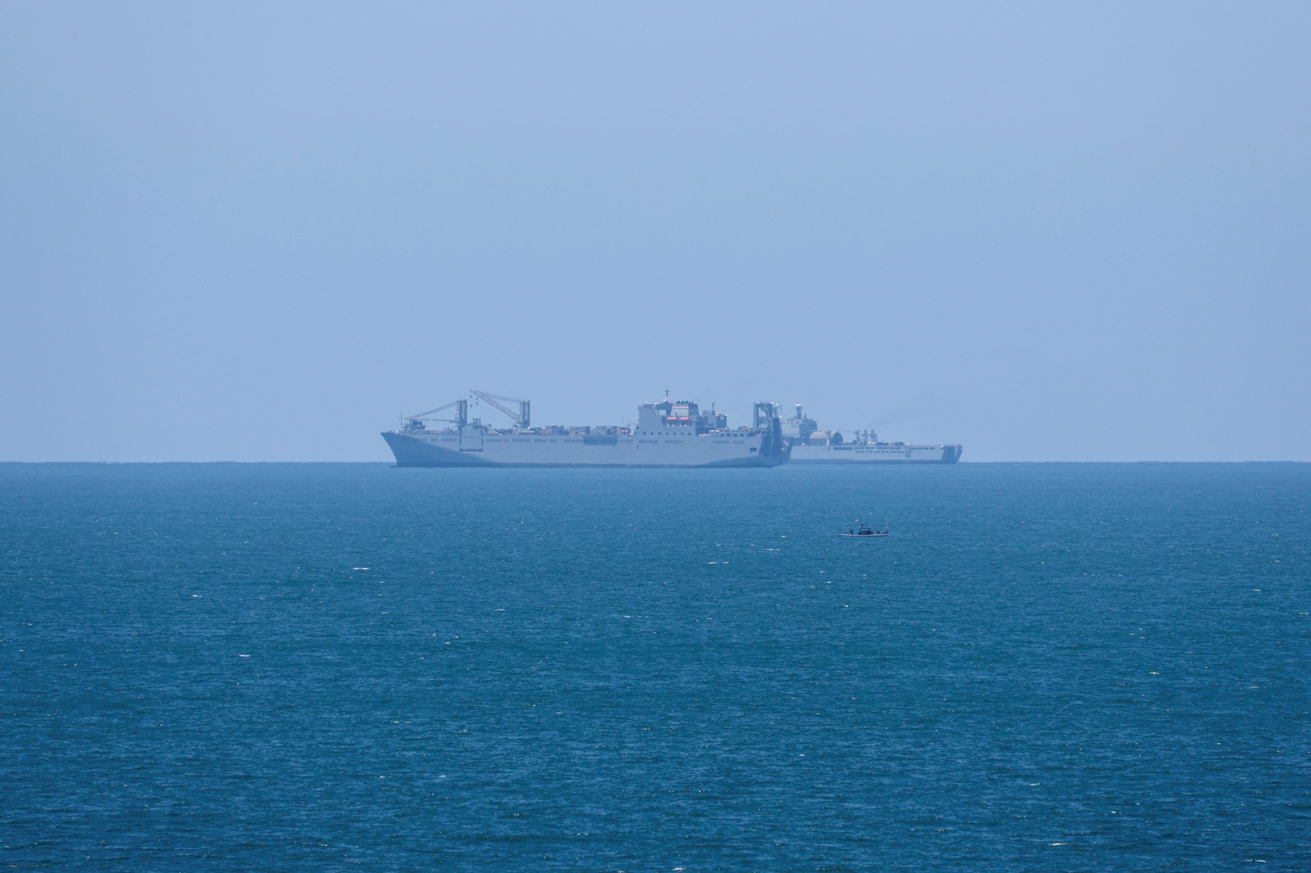 سفينة أمريكية قبالة سواحل غزة/ رويترز