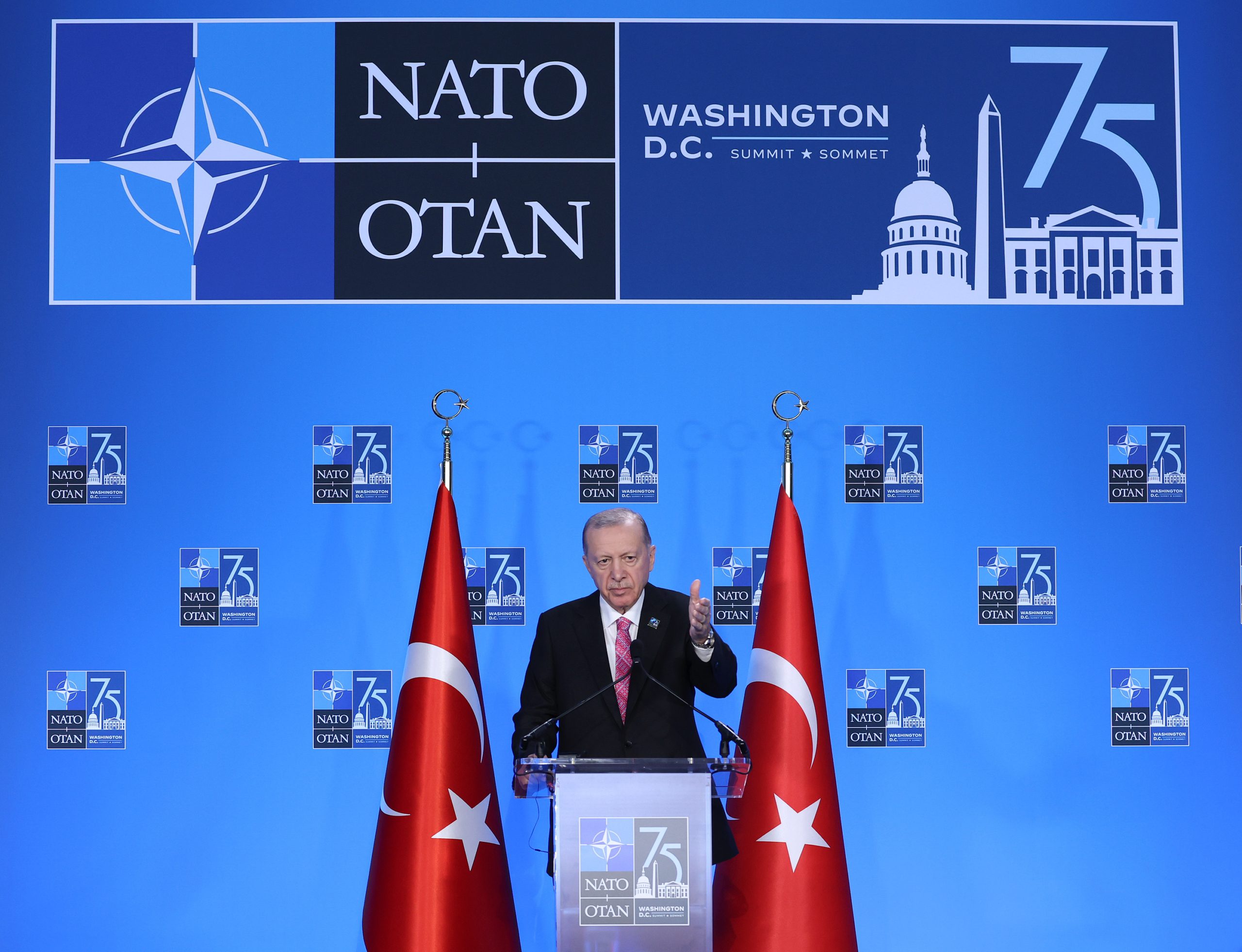 أردوغان يرفض أي محاولات للتعاون مع إسرائيل داخل الناتو.. أعلن عن توجيهات أصدرها لوزير خارجيته للقاء الأسد