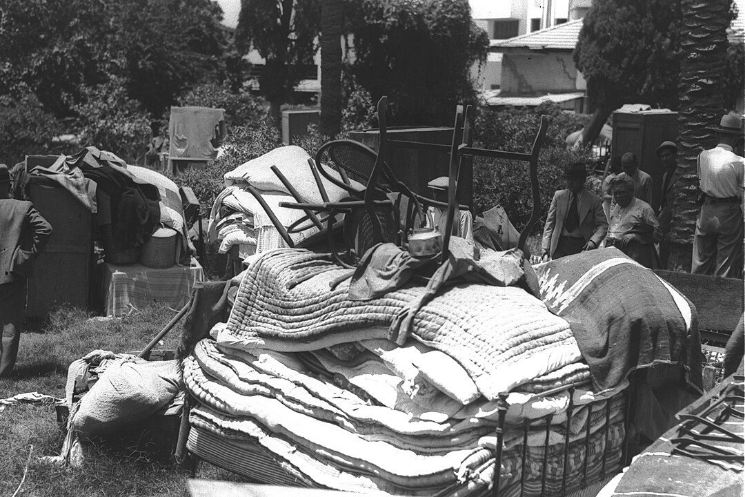 دخول اليهود إلى الأراضي الفلسطينية والاستيلاء على المنازل| wikipedia