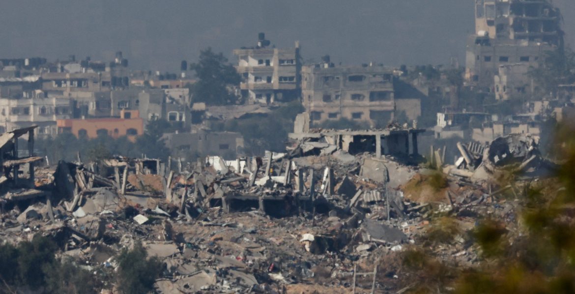 القناة 12 العبرية: الجيش قتل 3 أسرى إسرائيليين في قصف على غزة قبل 9 أشهر وأخفى المعلومة عن الجمهور