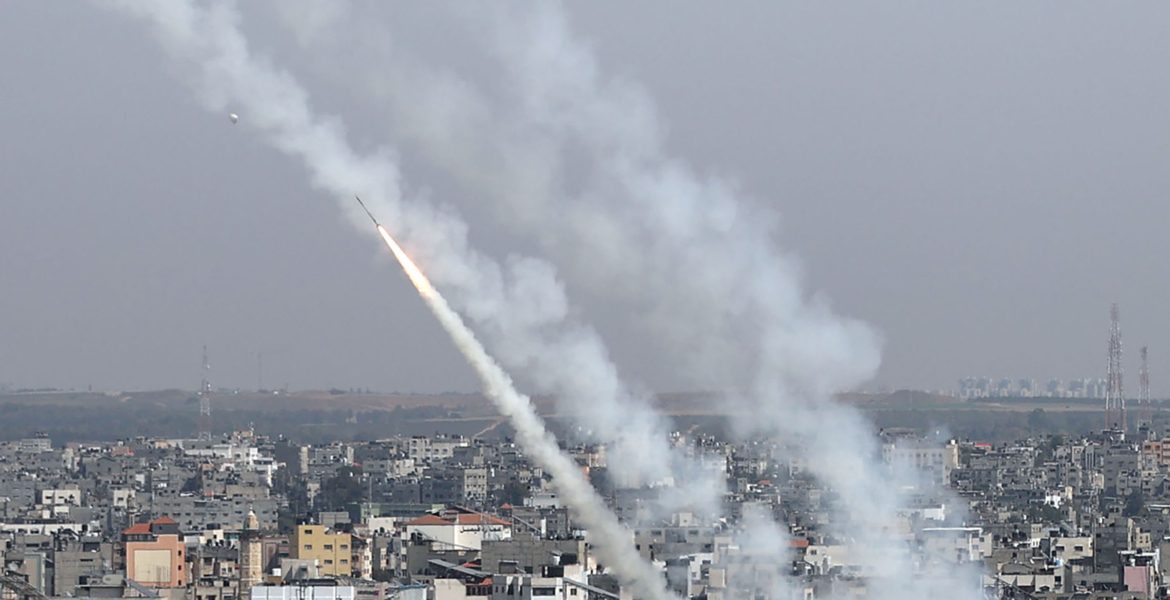 المقاومة تقصف عسقلان بصواريخ من غزة في اليوم الـ 344 للحرب.. وحصيلة شهداء القطاع ترتفع إلى 41182