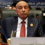 عقيلة يقود تحركات برلمان طبرق للإطاحة بحكومة الدبيبة.. هل تلقى قبولاً إقليمياً ودولياً، وما سر التوقيت؟