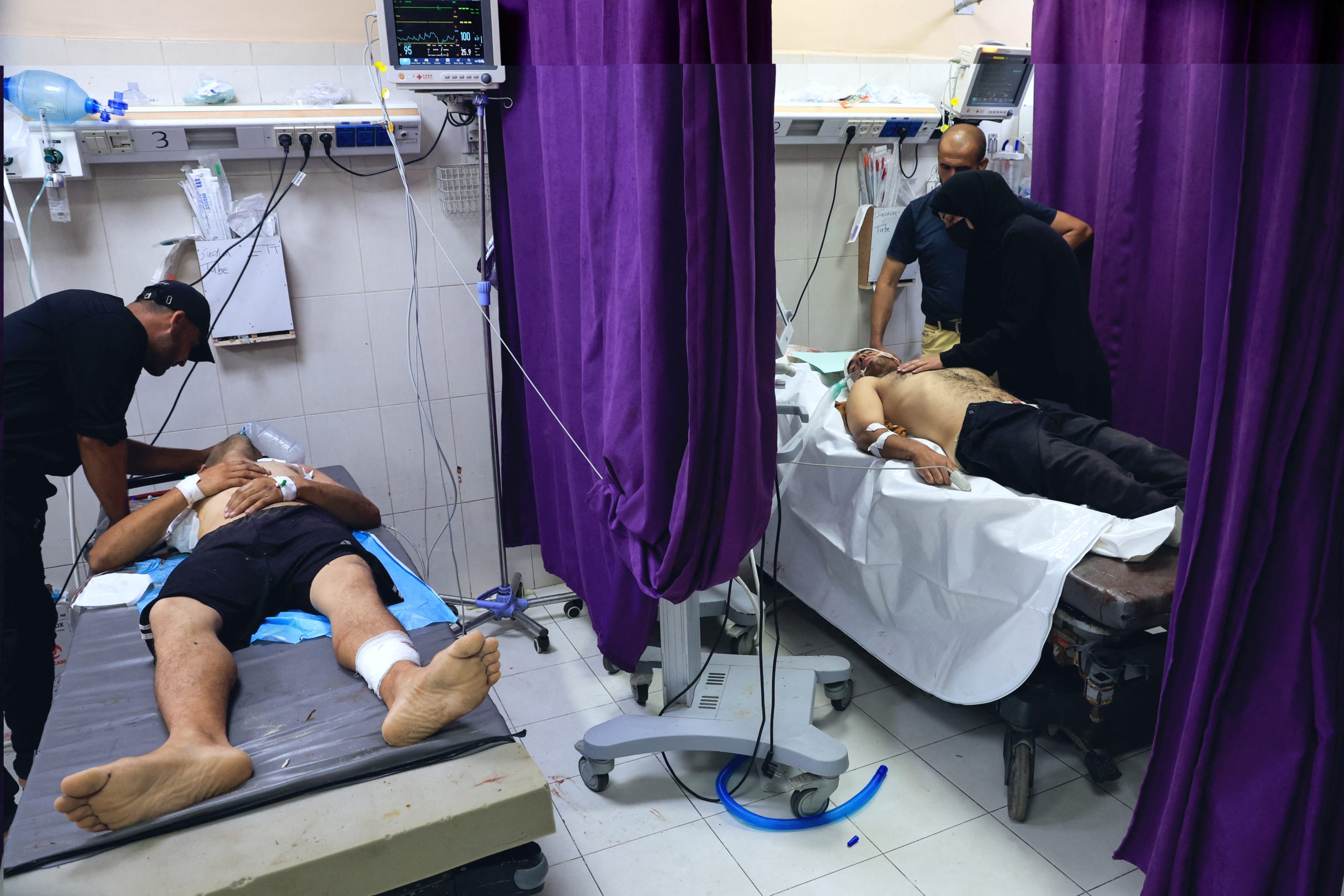 انهيار صحي في شمال غزة ومستشفيان فقط يعملان فيه/ رويترز