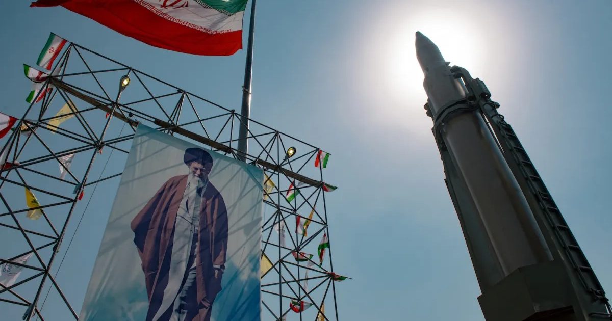 أوروبا تشهر آلية الزناد في وجه إيران.. عقوبات دولية تلوح في الأفق وانقسام داخلي متصاعد