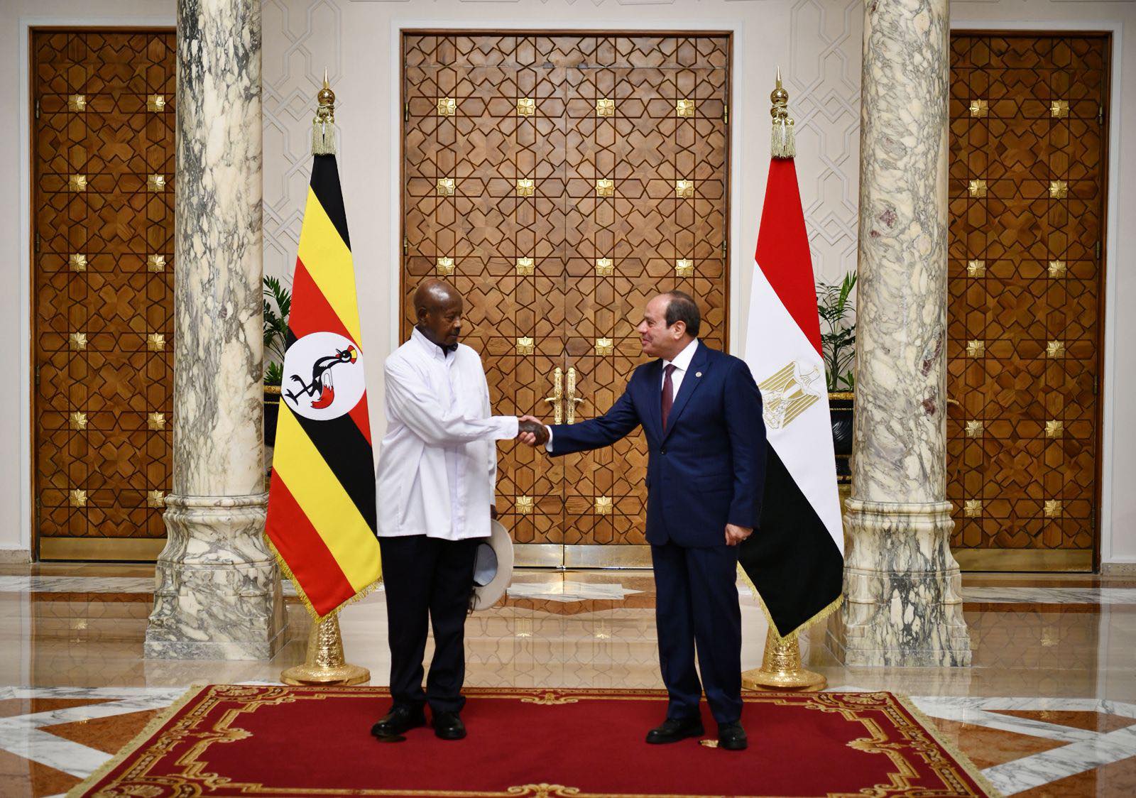 الرئيس المصري عبدالفتاح السيسي ورئيس أوغندا- الصفحة الرسمية للرئاسة المصرية في فيسبوك